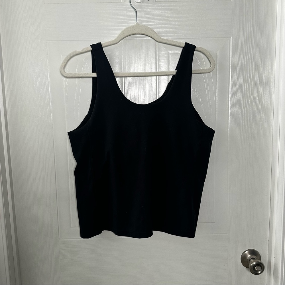 Reebok XL Black Workout Tank Top Built-In Bra | Moisture Wicking Athleisure - Picture 3 of 6